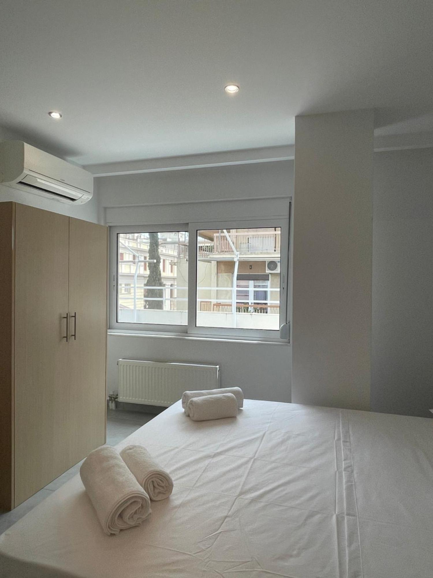 Athenian Modern 2Bd Apt Next To Metro And Archaeological Museum Atenas Exterior foto
